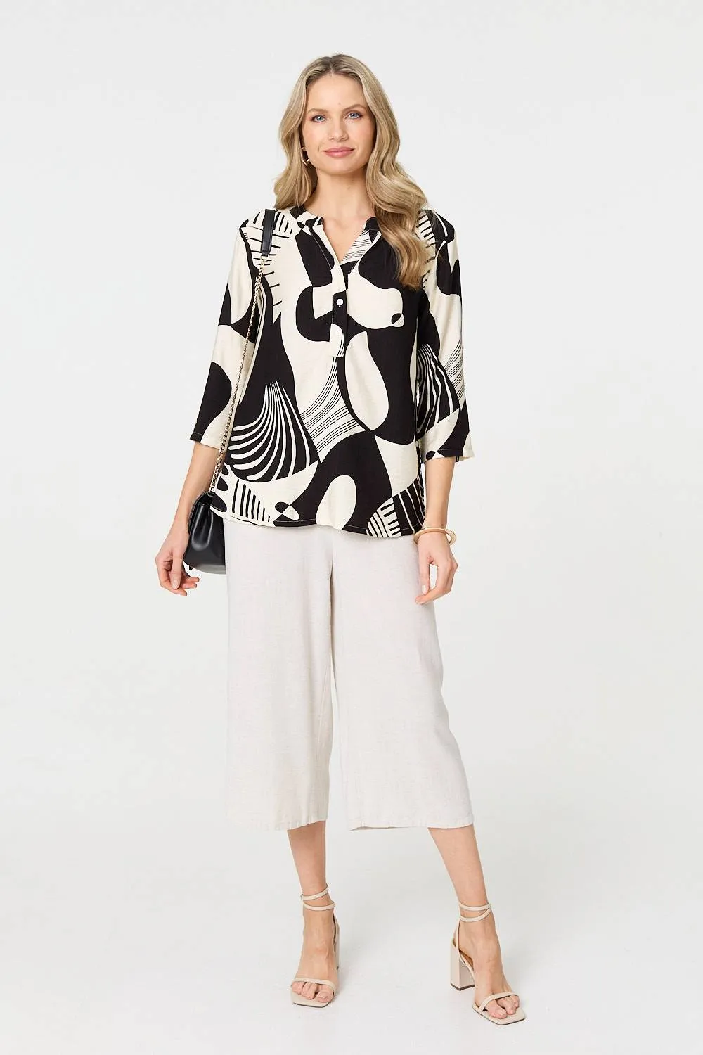 Abstract 3/4 Sleeve Button Detail Blouse