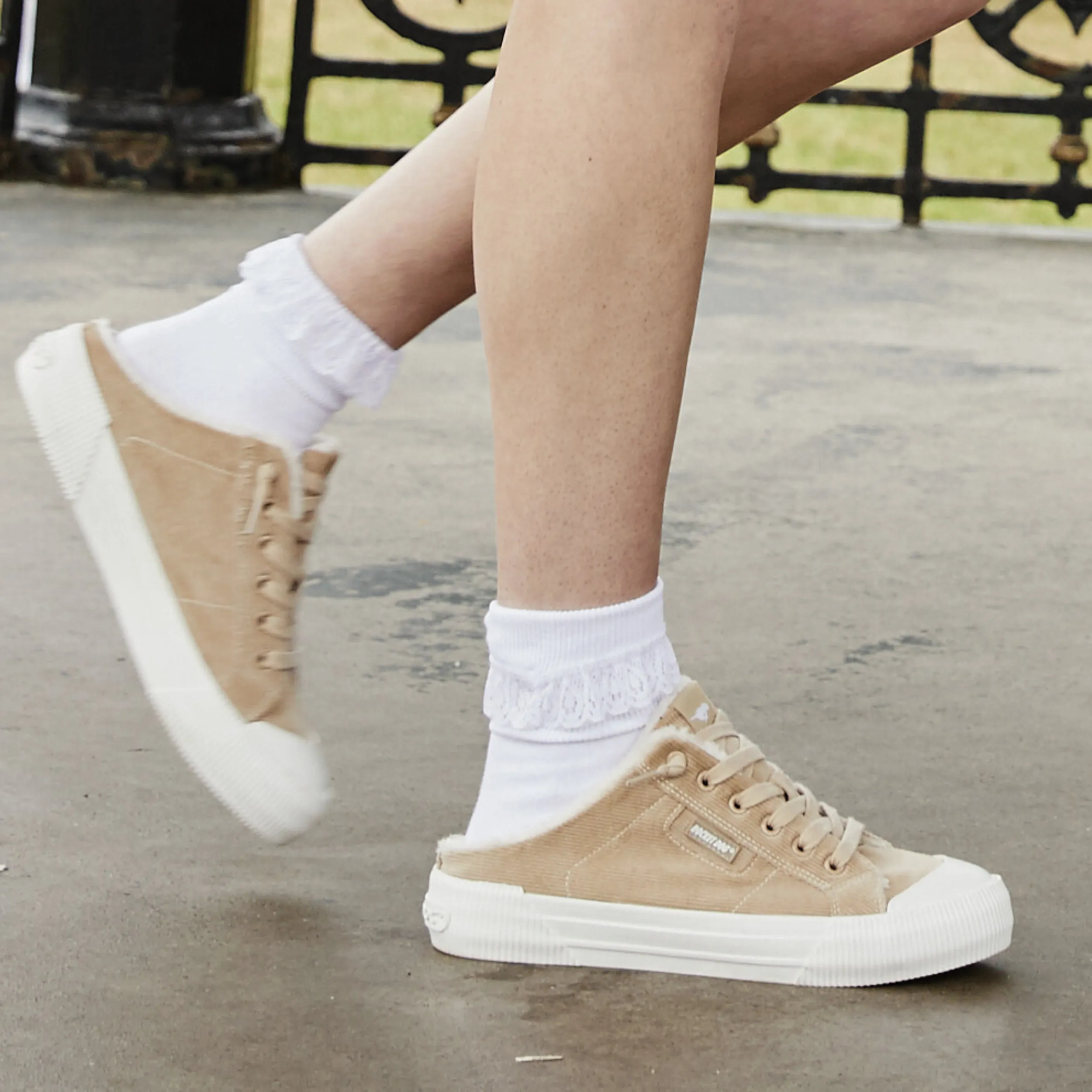 Cheery Natural Corduroy Mule Sneaker