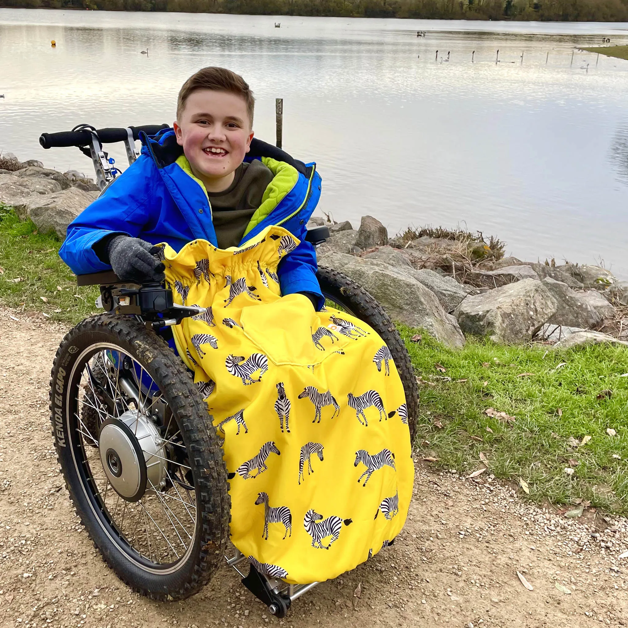 Kids Fleece-Lined Wheelchair Cosy - YELLOW ZEBRA