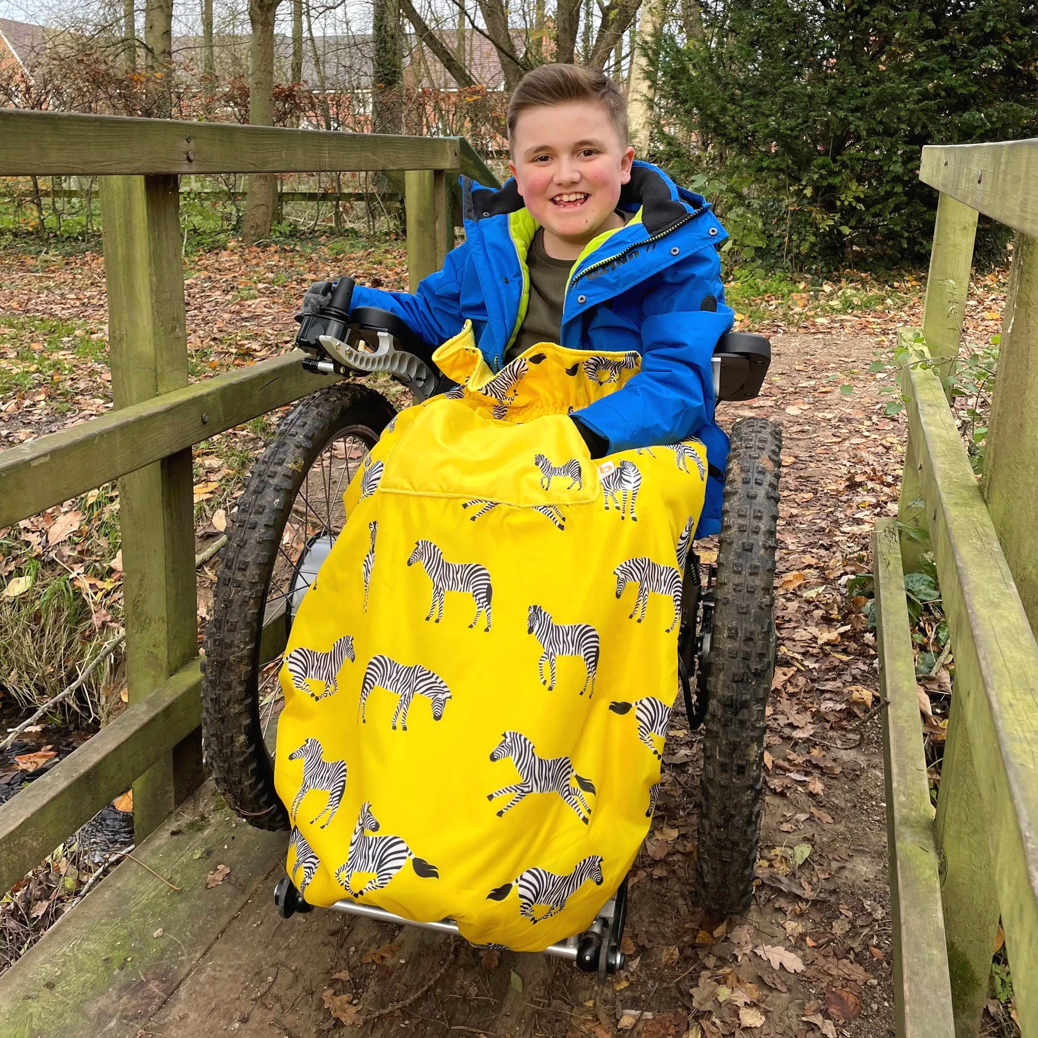 Kids Fleece-Lined Wheelchair Cosy - YELLOW ZEBRA