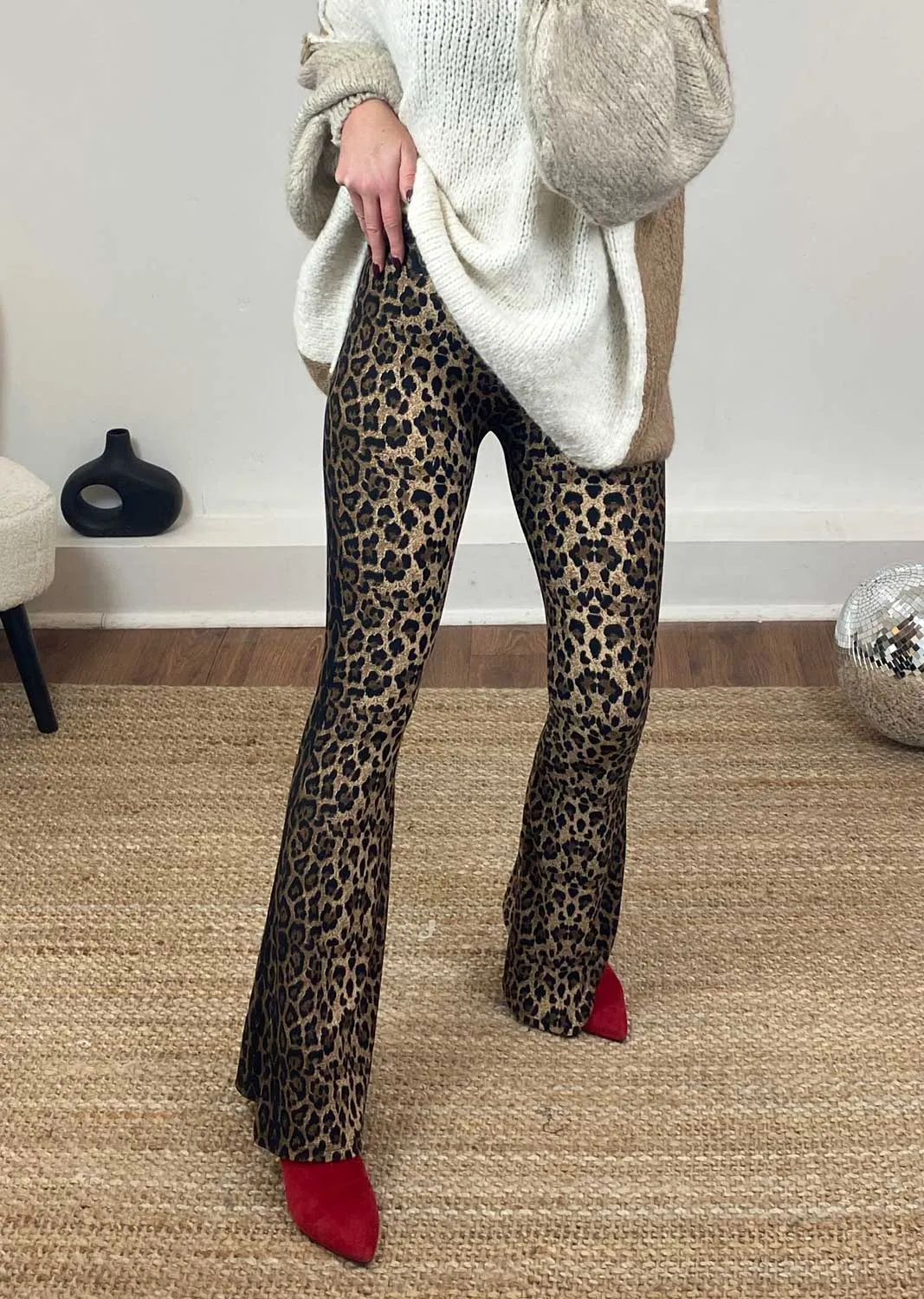 Soft Leopard Flared Leggings