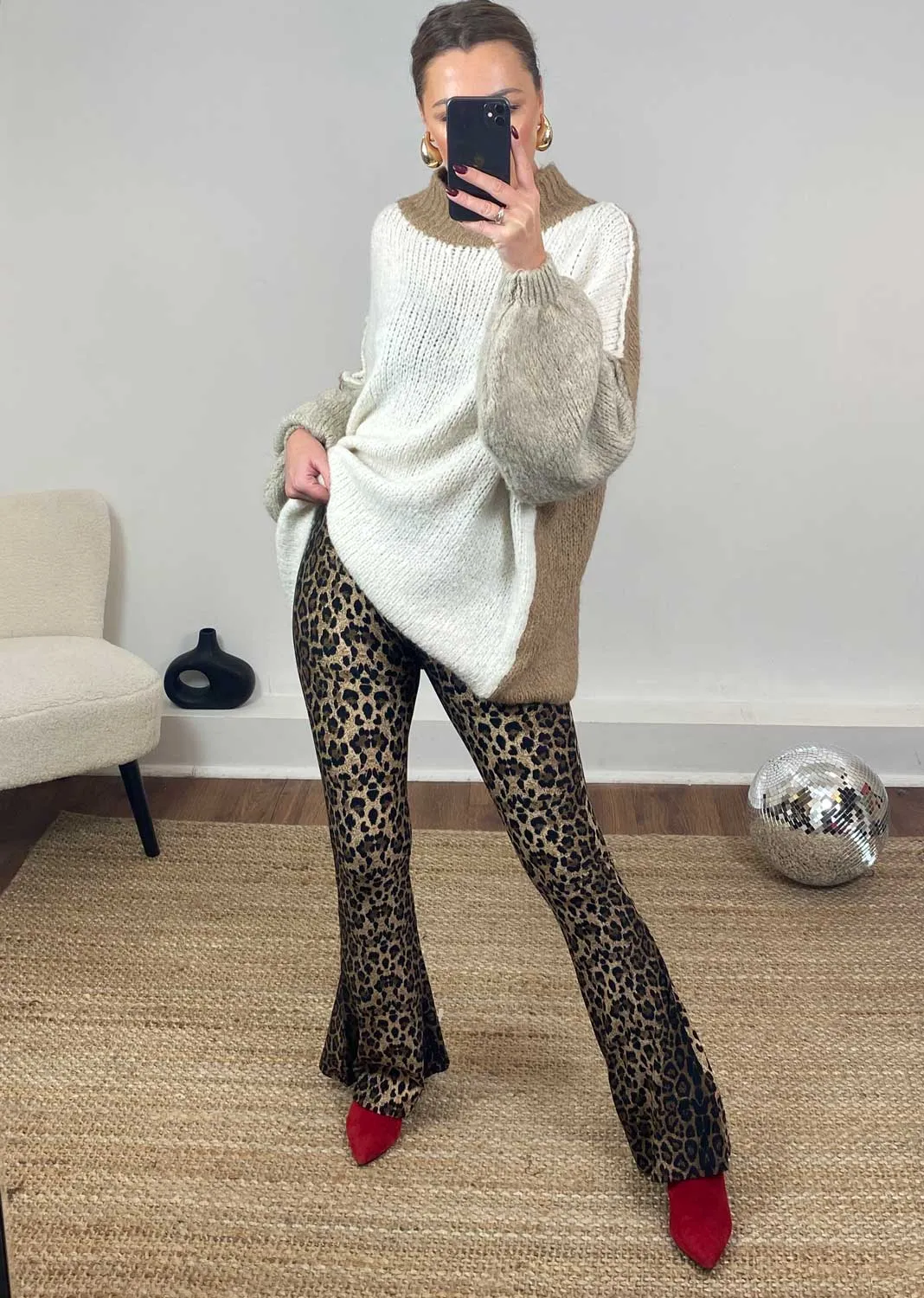 Soft Leopard Flared Leggings