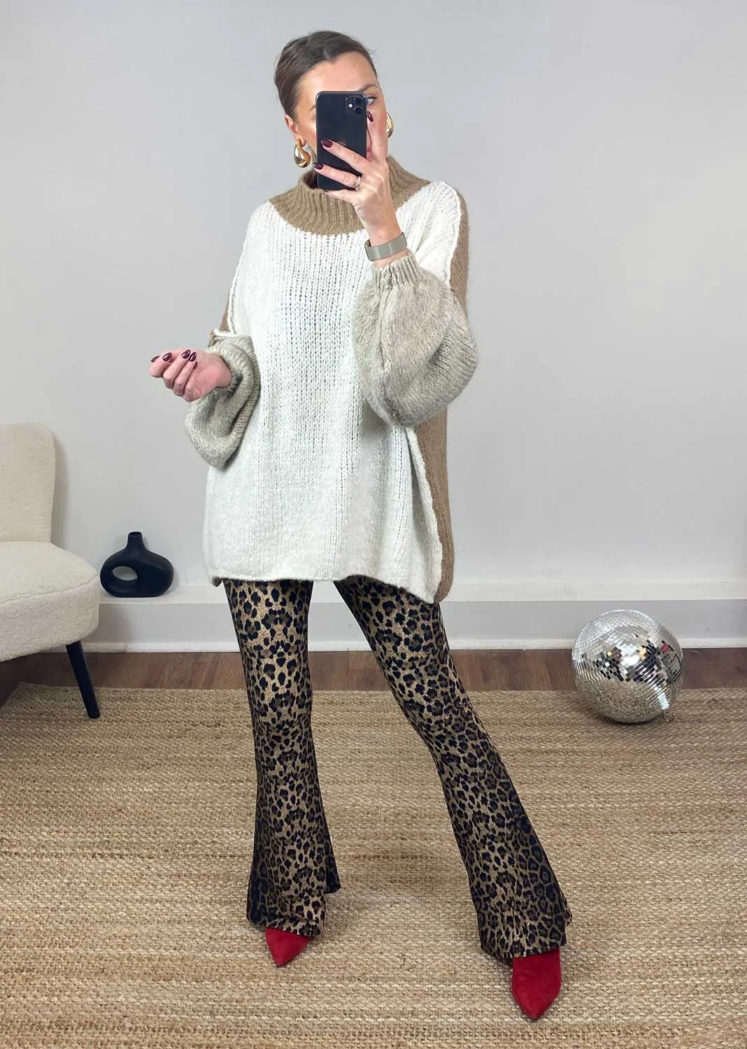 Soft Leopard Flared Leggings